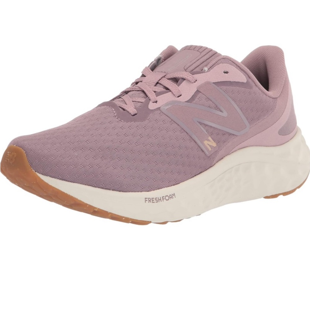 NWOT New Balance Fresh Foam Arishi V4